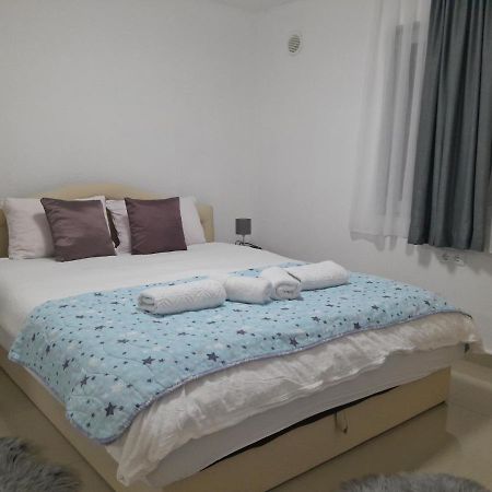 Apartmani Bet Gradacac 1 Maj Broj 24 ภายนอก รูปภาพ