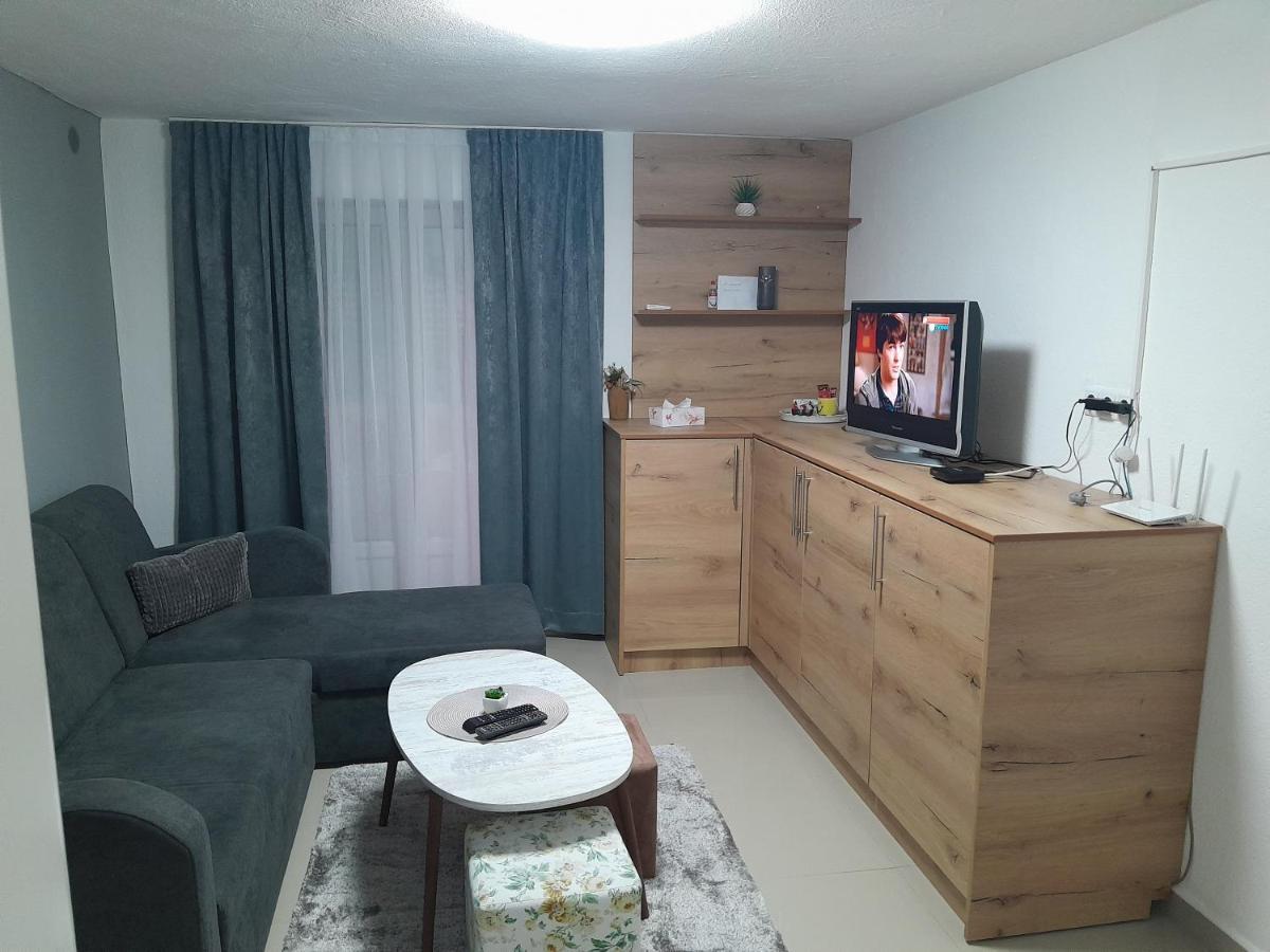 Apartmani Bet Gradacac 1 Maj Broj 24 ภายนอก รูปภาพ