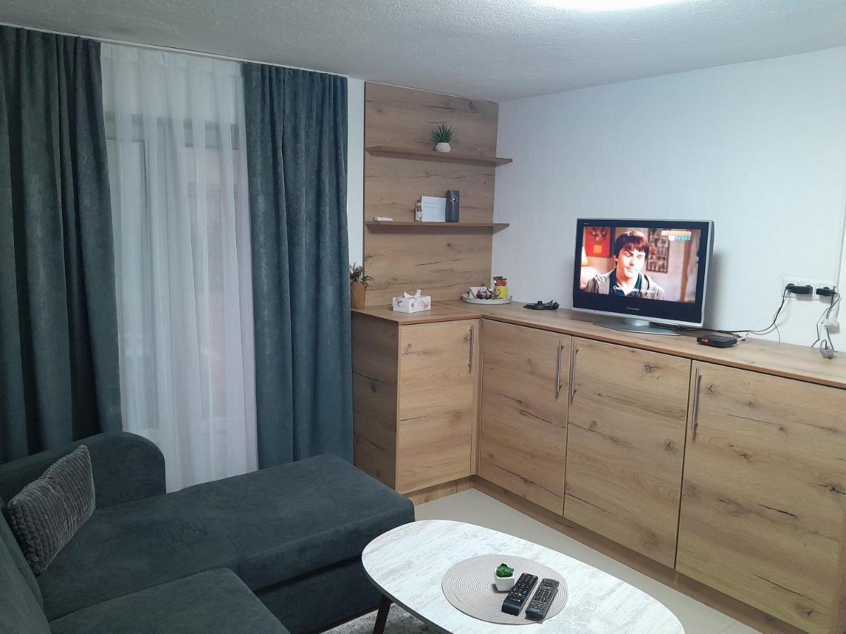 Apartmani Bet Gradacac 1 Maj Broj 24 ภายนอก รูปภาพ
