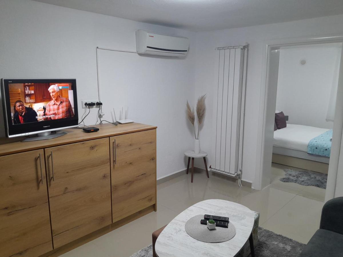 Apartmani Bet Gradacac 1 Maj Broj 24 ภายนอก รูปภาพ